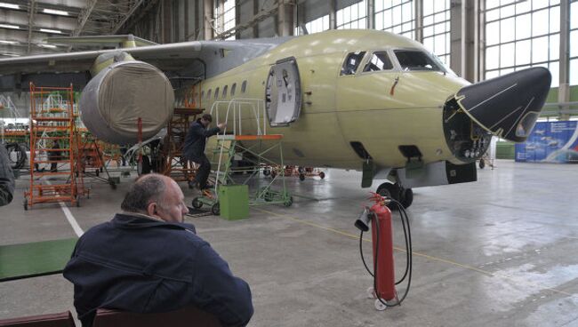 Сборка Ан-148 на Воронежском авиазаводе, архивное фото