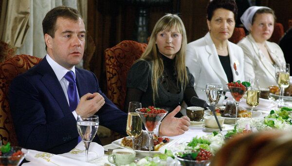 Встреча Дмитрия Медведева с многодетными матерями