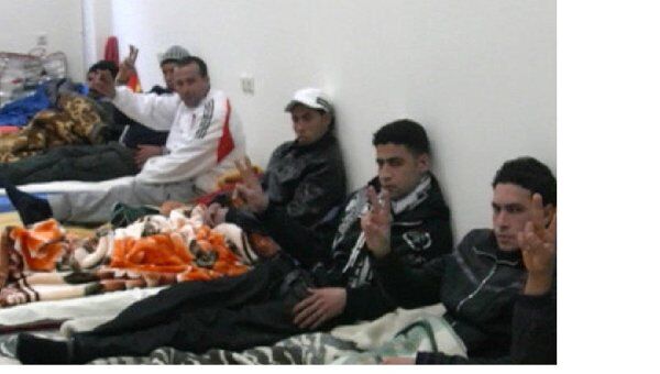 Мигранты из стран Северной Африки, объявившие голодовку в Греции