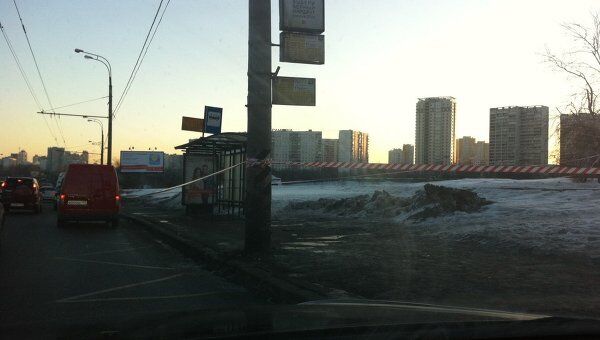 Место взрыва на Мичуринском проспекте в Москве