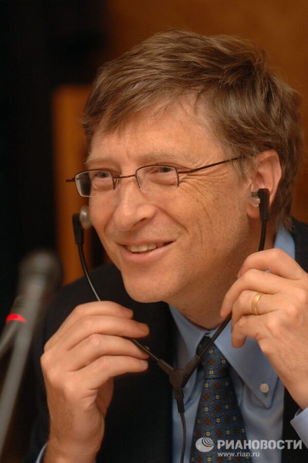 Б.Гейтс во время встречи в Москве
