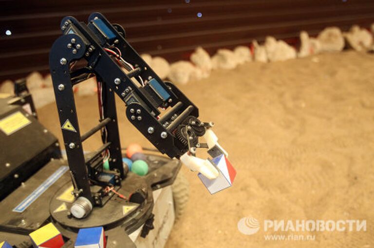 Испытания робота-марсохода в Институте медико-биологических проблем РАН Испытания робота-марсохода в Институте медико-биологических проблем РАН