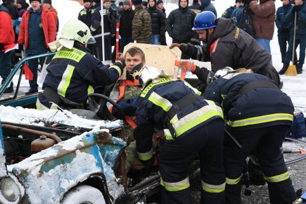 Тренировка спасателей в Санкт-Петербурге