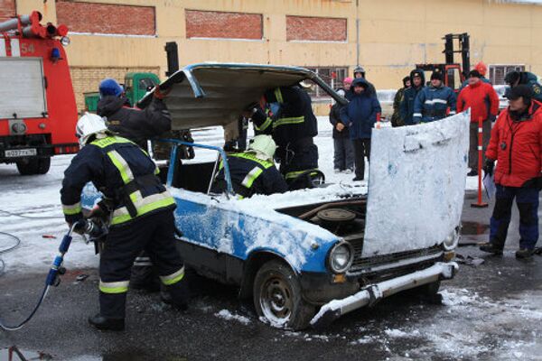 Тренировка спасателей в Санкт-Петербурге 