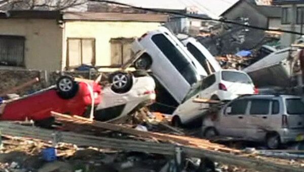 Улицы японского Сендая после цунами. Видео с места событий