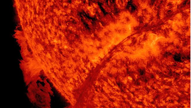 На Солнце произошла сильная вспышка На Солнце произошла сильная вспышка