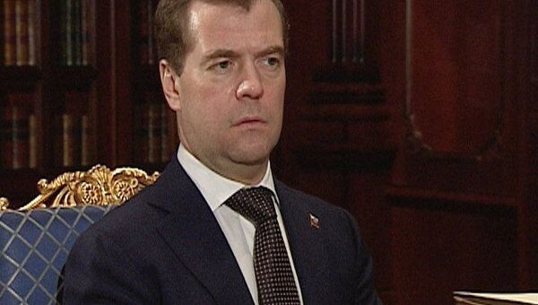 Медведеву рассказали, как и куда утекают бюджетные миллиарды из ЖКХ