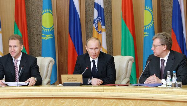 Владимир Путин, Игорь Шувалов и Алексей Кудрин на заседании Межгоссовета ЕврАзЭС