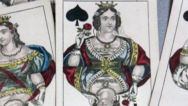 Игральные карты для дворян, заключенных и с одной мастью показали в Сибири 
