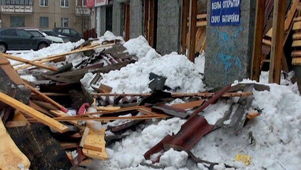 Обрушение кровли супермаркета в Челябинске могло произойти из-за снега