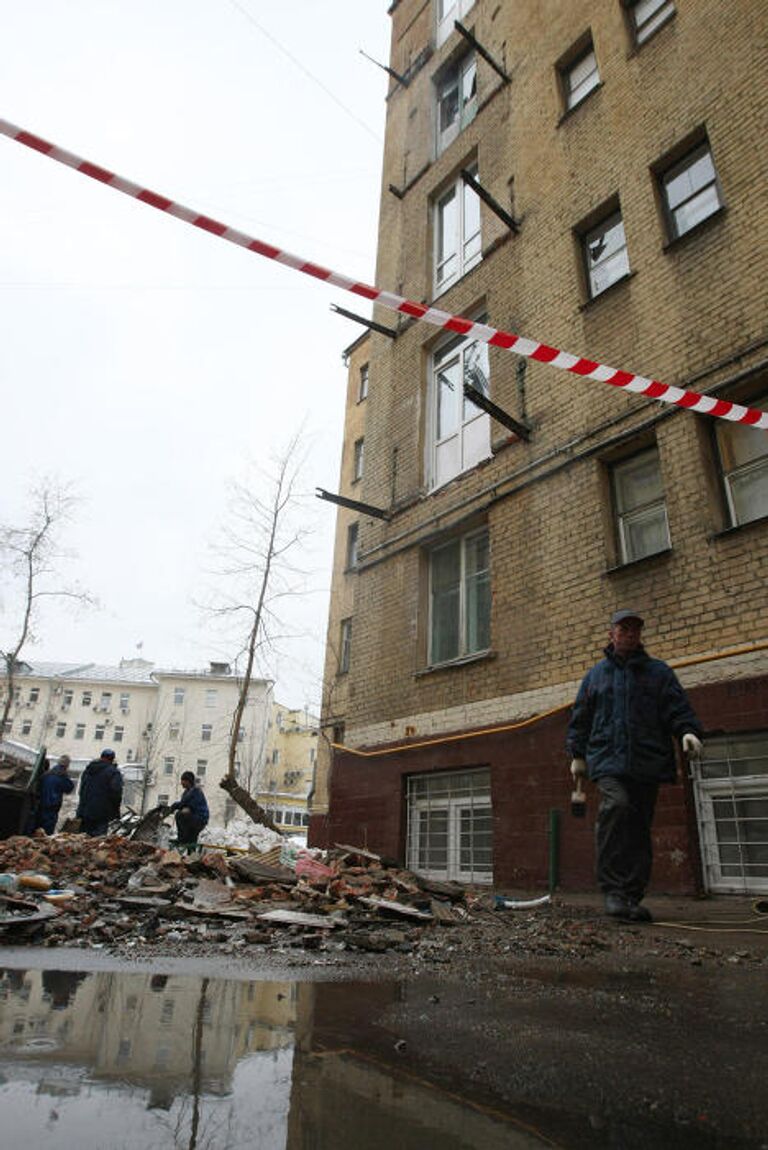 На северо-востоке Москвы обрушились четыре балкона жилого дома