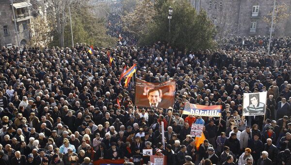 Митинг оппозиции проходит в центре Еревана