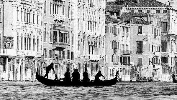 Джани Беренго Гардин. Венеция. Переправа от святого Тома, 1959 год. Фото из коллекции Паоло Морелло  