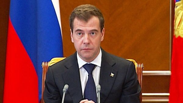 Медведев велел подумать о трудоустройстве японцев в России