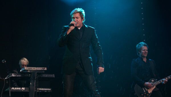 Концерт группы Duran Duran на Дворцовой площади в Санкт-Петербурге. Архив