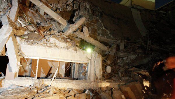 Одно из зданий резиденции Кадаффи, разрушенной в результате авиаудара международной коалиции