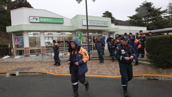 Работа спасателей МЧС России на месте землетрясения в Японии