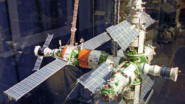 Макет орбитальной станции Мир