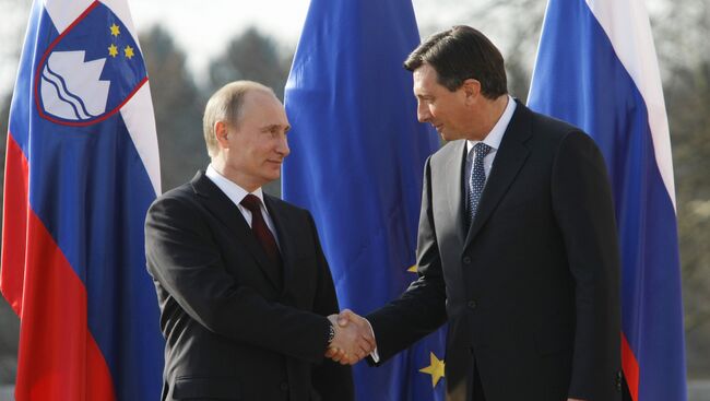 Совместное фотографирование В.Путина с председателем правительства Республики Словении Борутом Пахором. 22 марта 2011 года