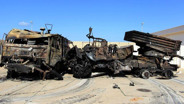 Разбитая техника, принадлежащая войскам Муамара Каддафи