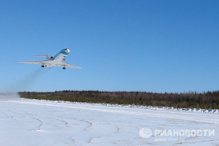 Аварийно севший в Коми самолет Ту-154 вылетел в Самару