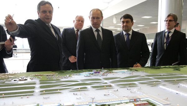 Премьер-министр РФ Владимир Путин посетил аэропорт Шереметьево