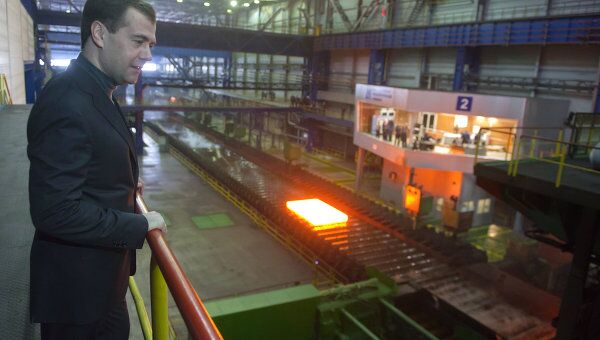 Посещение Дмитрием Медведевым Магнитогорского металлургического комбината, архивное фото