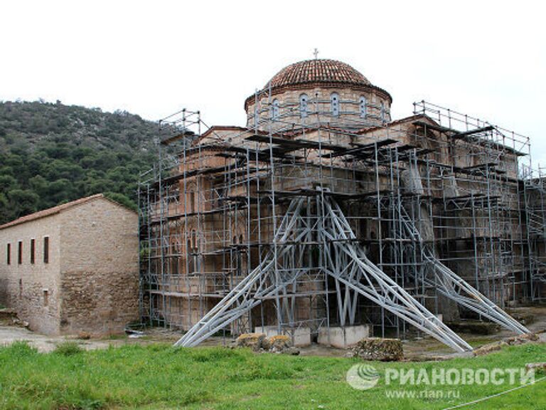 Восстановление византийского монастыря Дафни после землетрясения