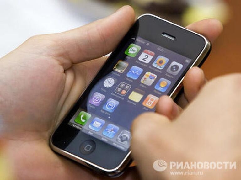 Презентация инновационного мобильного телефона iPhone 3G в Кургане