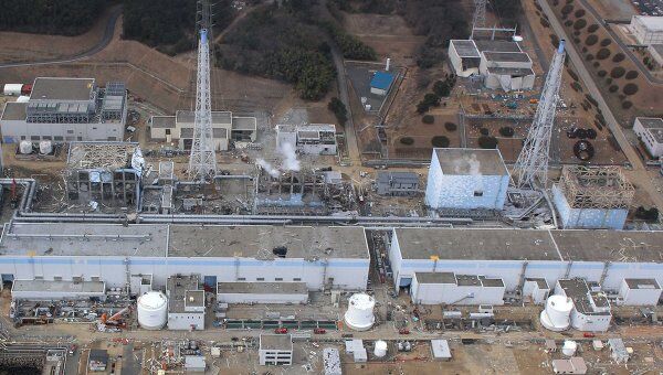 Вид с воздуха на АЭС Фукусима