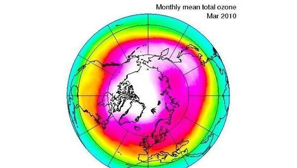 Общее содержание озона в Арктике в марте 2010 года 