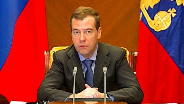 Медведев призвал не обрекать выпускников ПТУ на поиски другой работы
