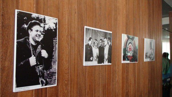 Выставка фотографий, посвященная 50-летию полета Ю.А. Гагарина в космос, в планетарии Рио-де-Жанейро