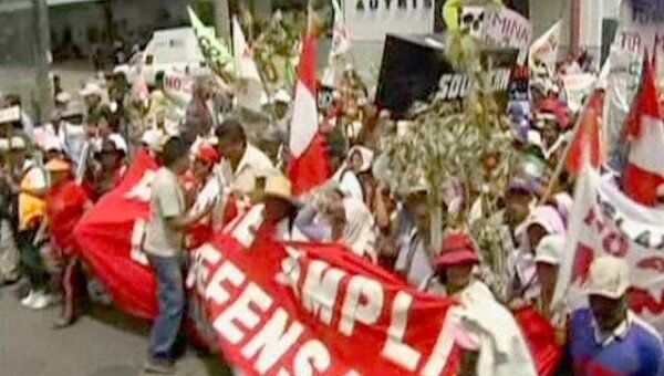 Массовая демонстрация фермеров в Перу. Видео с места событий