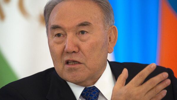 Назарбаев официально вступил в должность президента Казахстана