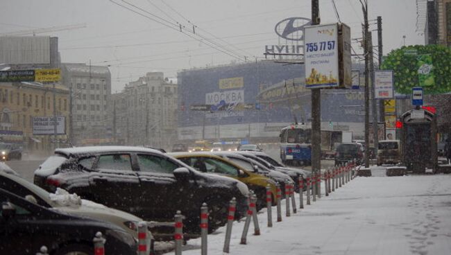 Снегопад в Москве 