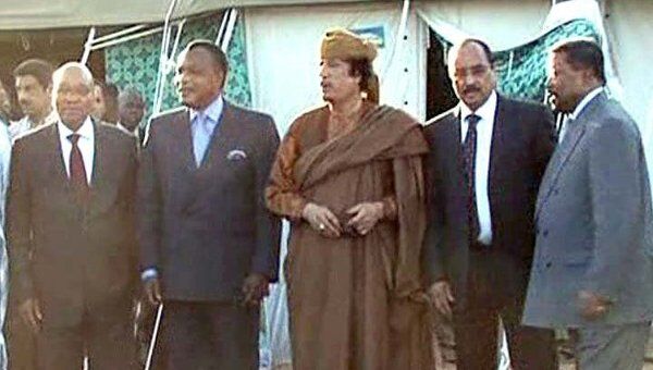Президент ЮАР убедил Муамара Каддафи начать переговоры с повстанцами