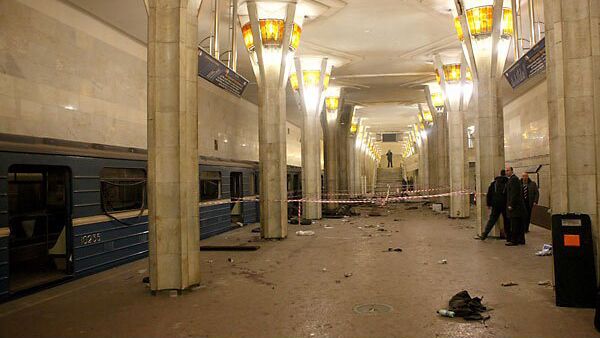 На станции метро Октябрьская в Минске после взрыва