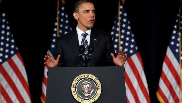 Барак Обама выступает с речью о финансовой политике в университете Джорджа Вашингтона