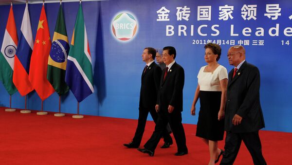 Президент РФ Дмитрий Медведев на саммите лидеров БРИКС в Китае