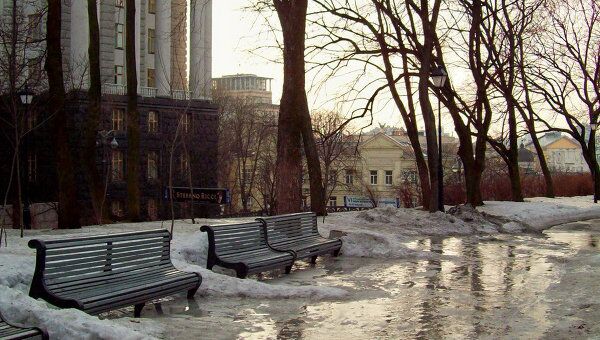 Таяние снега в Киеве