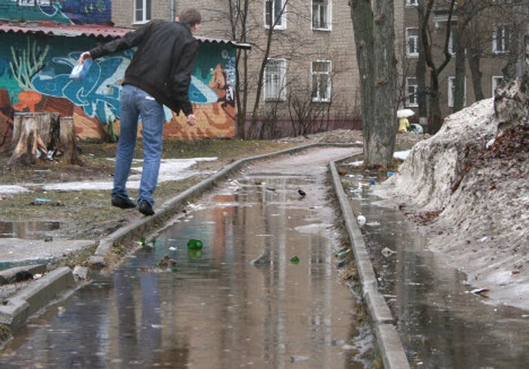 Таяние снега в Королеве