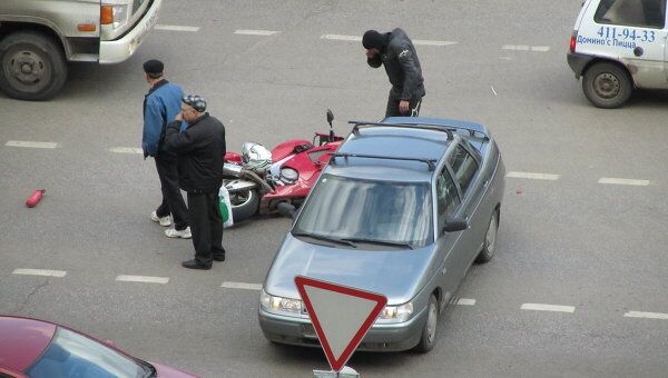 ДТП с участием мотоцикла на Липецкой улице в Москве 