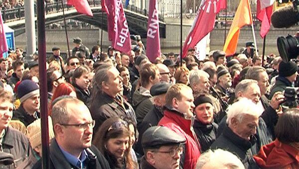 Митинг оппозиции в Москве собрал 800 человек вместо 10 тысяч