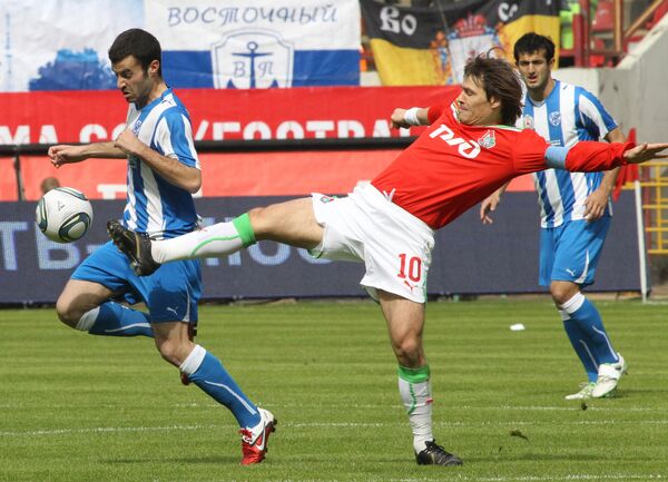 Игровой момент матча Локомотив - Волга