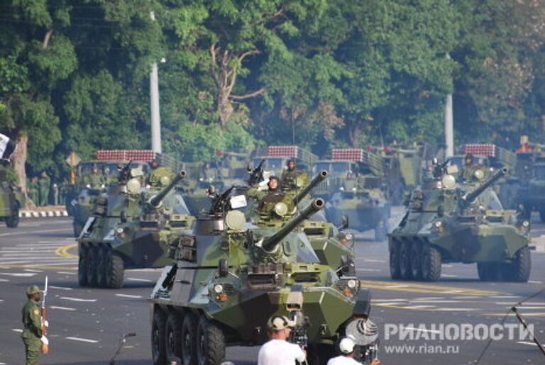 Первый за пять лет военный парад прошел в Гаване