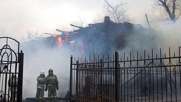 Пожар в заброшенном здании в Иркутске