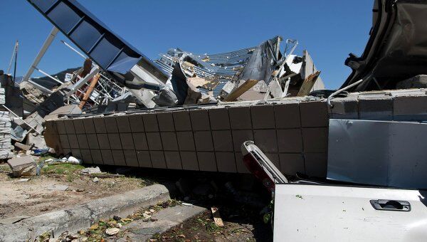 Число жертв ураганов в США возросло до 45