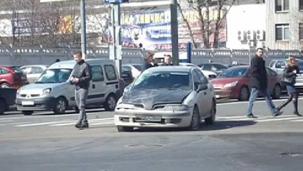 На оживленном перекрестке в Москве загорелся Mitsubishi Lancer