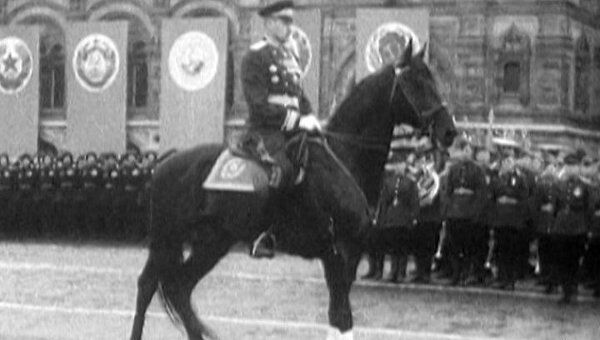 Маршал Рокоссовский командовал парадом Победы 24 июня 1945 года  